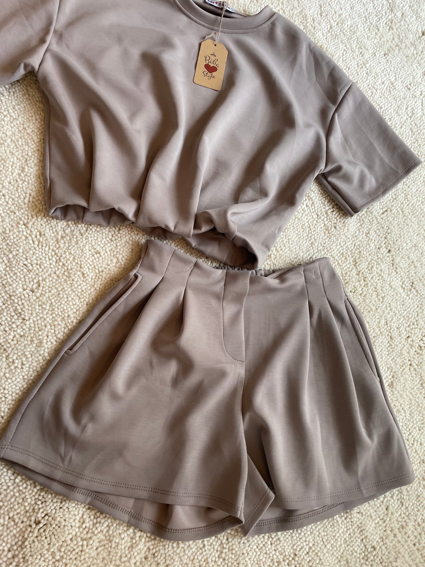Getailleerde comfy set taupe