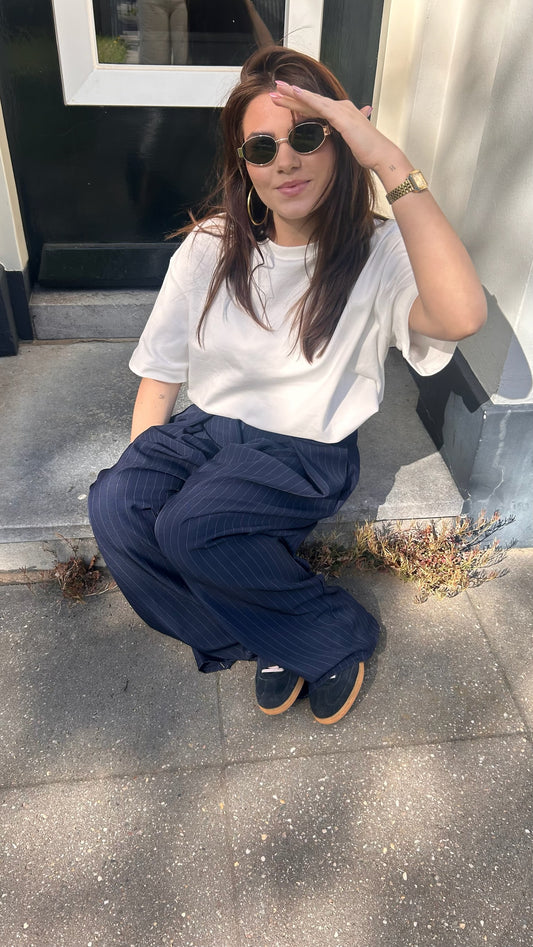Navy pintstripe pleated pantalon