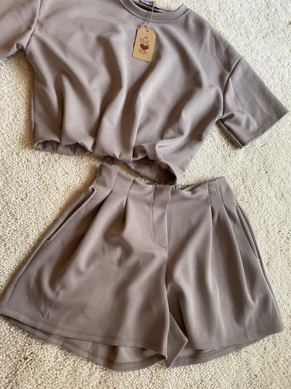 Getailleerde comfy set taupe