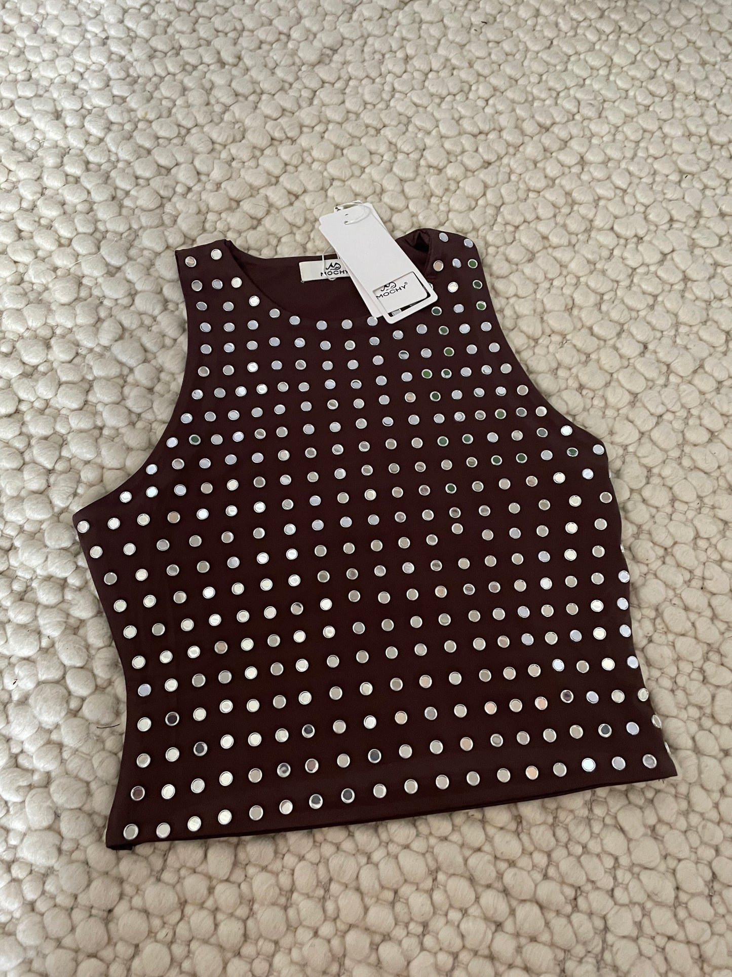 Studs body Brown