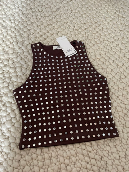 Studs body Brown