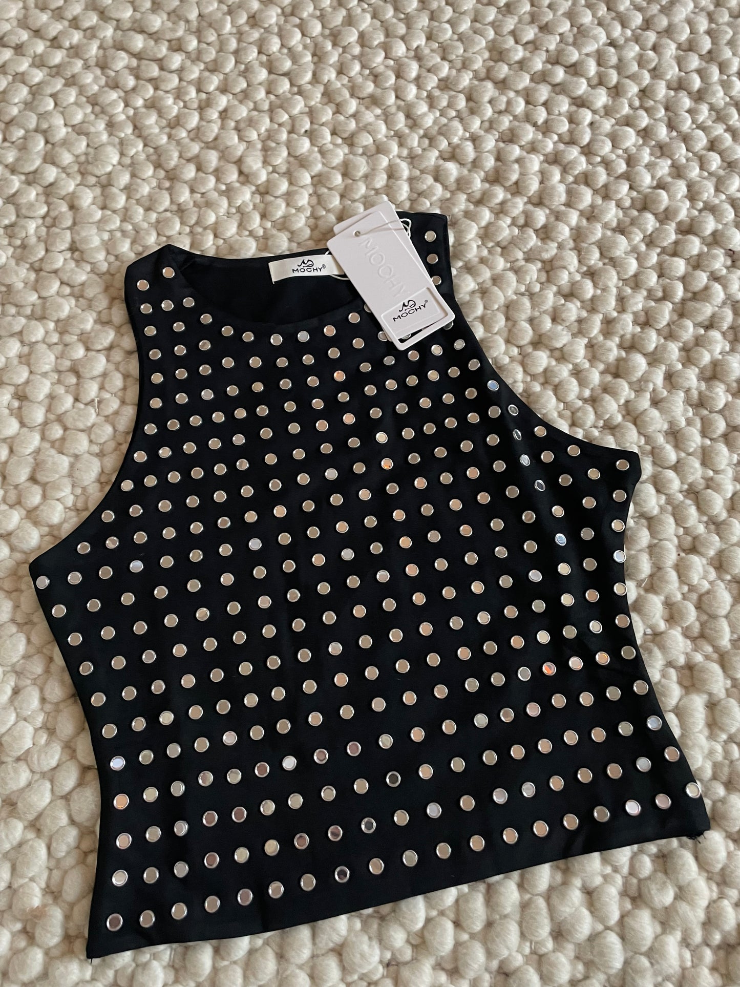 Studs body black