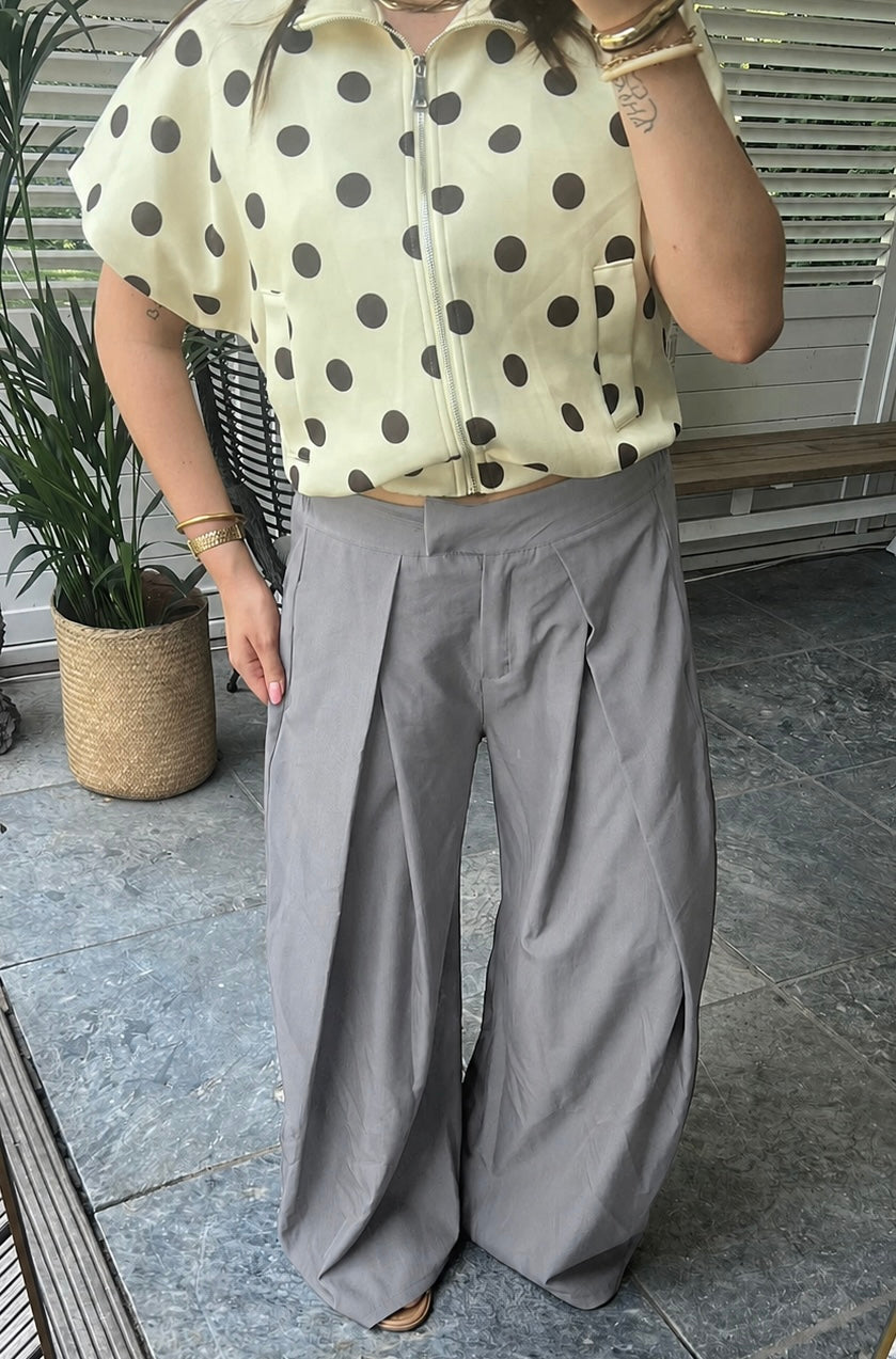 Grey pleated pantalon