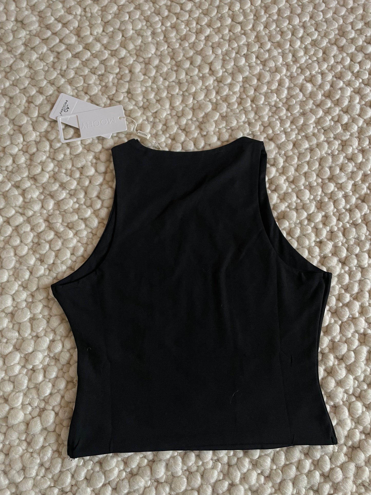 Studs body black