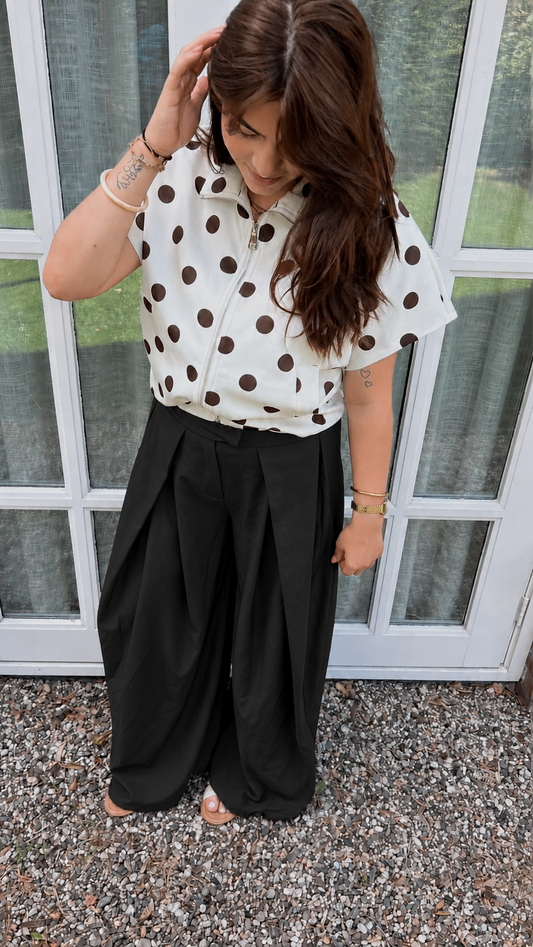 Black pleated pantalon