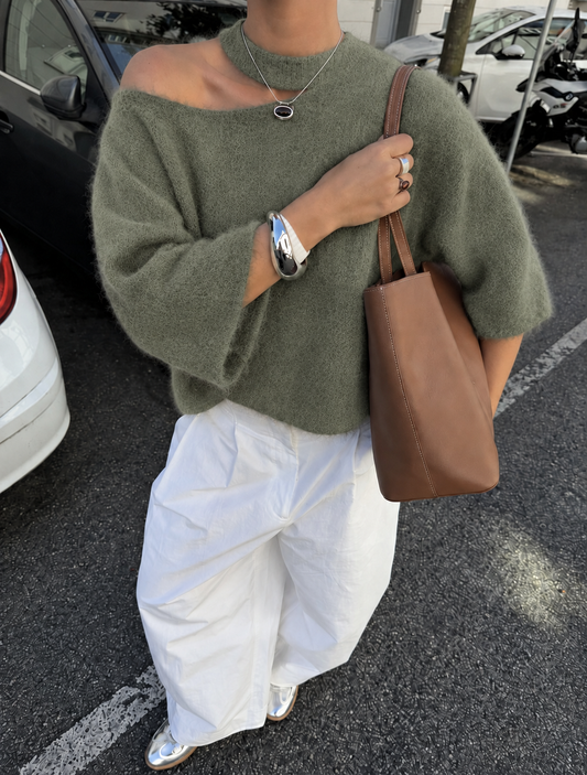 khaki cut off trui